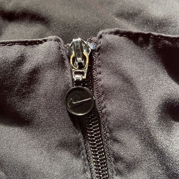 Nearly New Nike zip-up jacket - Picture 4 of 6